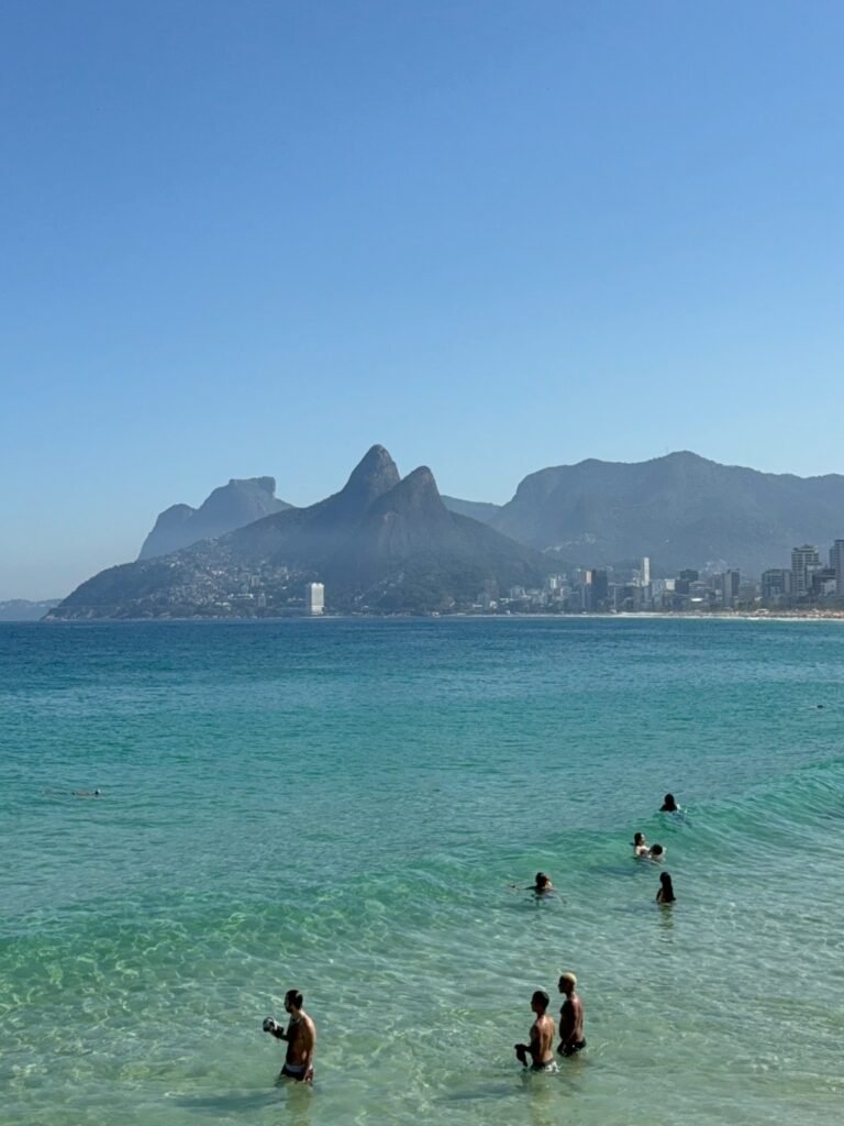Sábado (1/8) será de temperaturas e elevadas e com possibilidade de vento forte